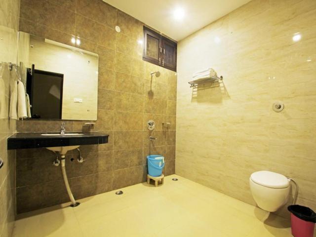 Eagle Motel Rajpura ภายนอก รูปภาพ